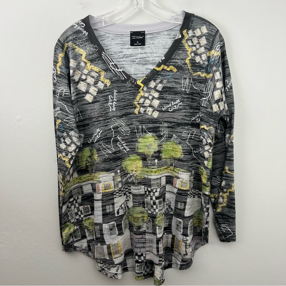 Inoah V Neck Cat Print Tee Shirt
